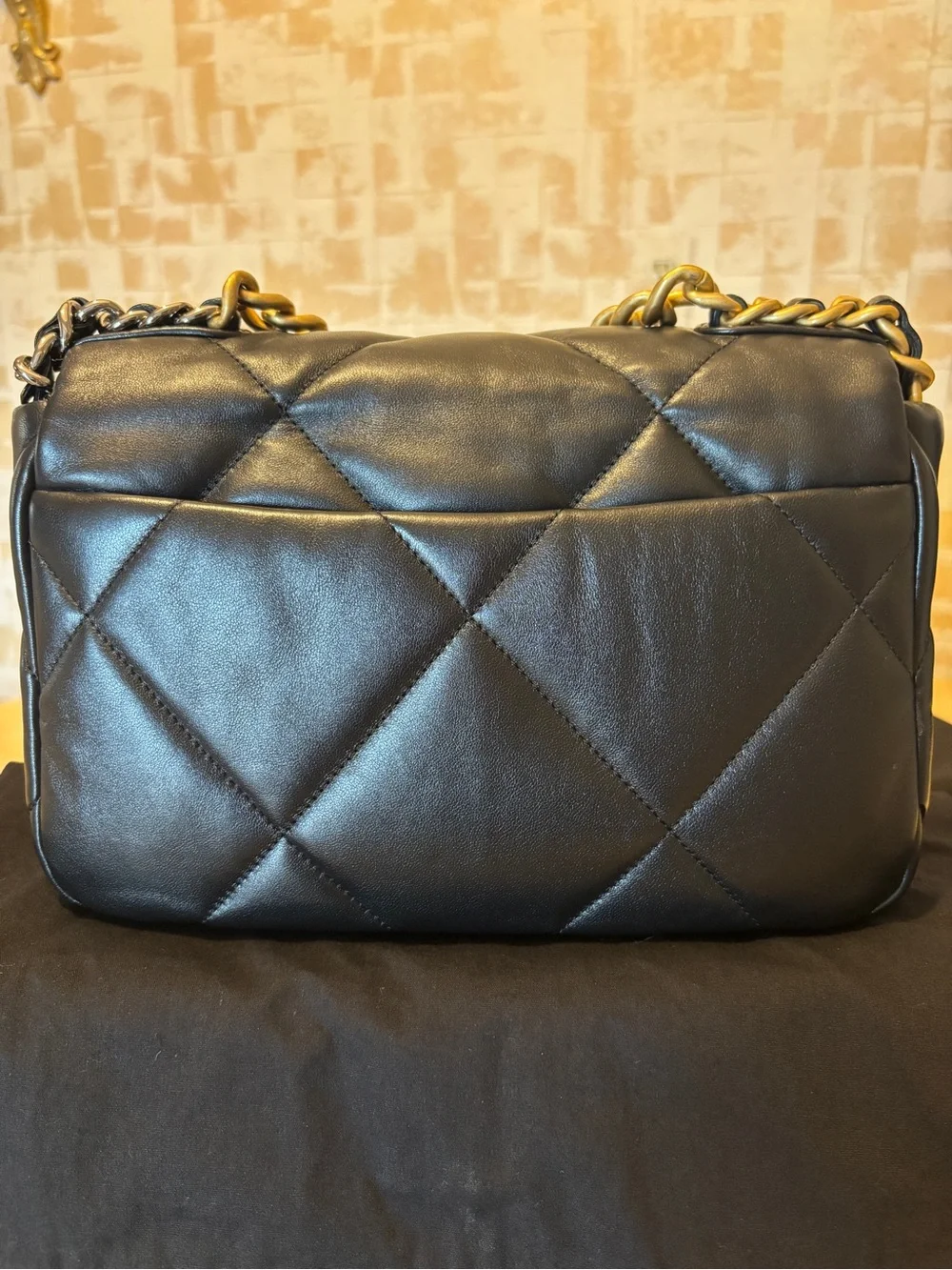 Chanel 19 Handbag. Shiny Lambskin, Gold Tone, Silver-Tone & Ruthenium-Finish
